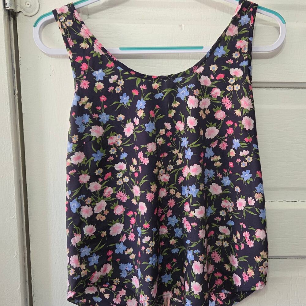B JEWEL floral silky tank top with zipper on the back woman's size Small